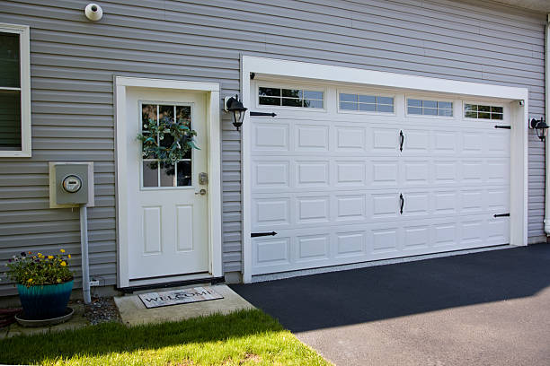 24/7 Emergency Garage Door Panel Replacement experts in Mason Neck, VA
